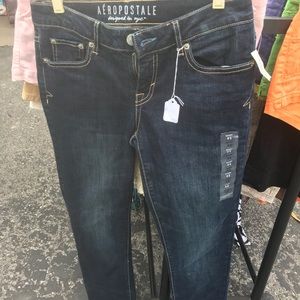 Aeropostale size 4 short skinny jeans